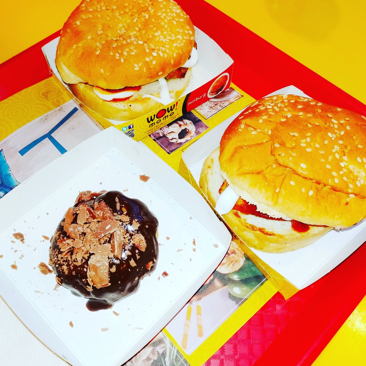 hodophiledodo's tweet photo. #niceevening #momolovers #burgers #wow https://t.co/rjFPHfxhl6