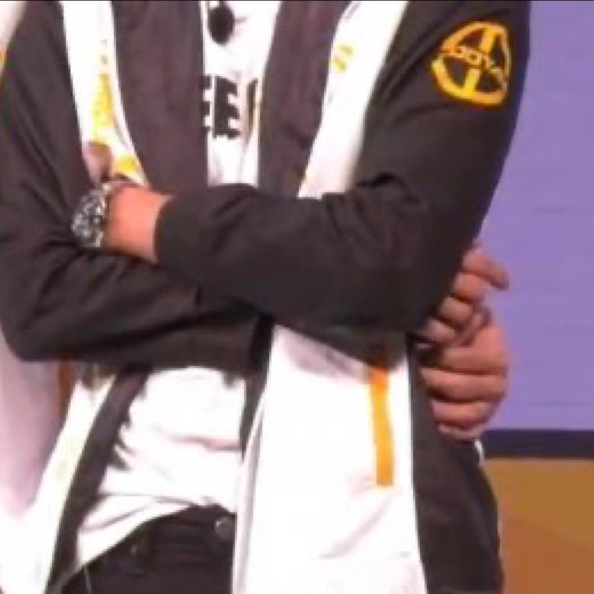 A thread of  #MewGulf holding hands Please feel free to add you favorite pictures as well   #MewGulf