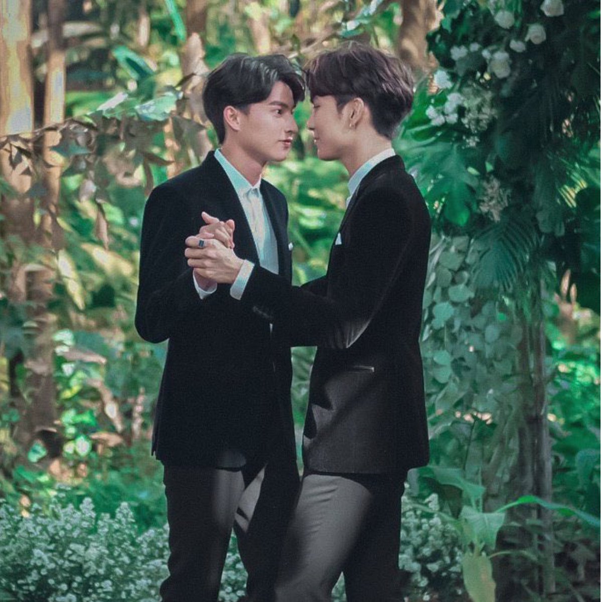 A thread of  #MewGulf holding hands Please feel free to add you favorite pictures as well   #MewGulf