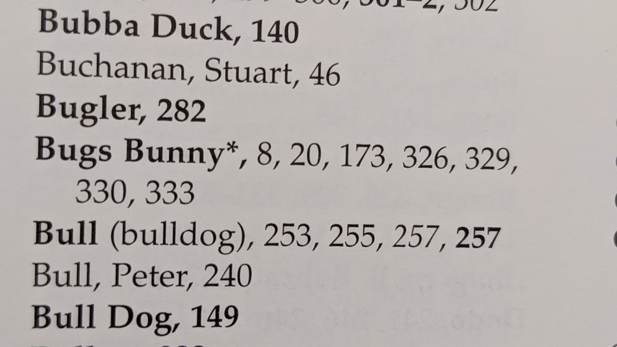 タコクラゲひろちょい隊長 勿論 ロジャーラビットの項目もありますよ ロジャーやジェシカは勿論 トゥーンパトロールやドルーピー リーナハイエナについても書いてます また ここを含めて割と 名前だけ出てくるので ディズニーキャラクター全集ですが