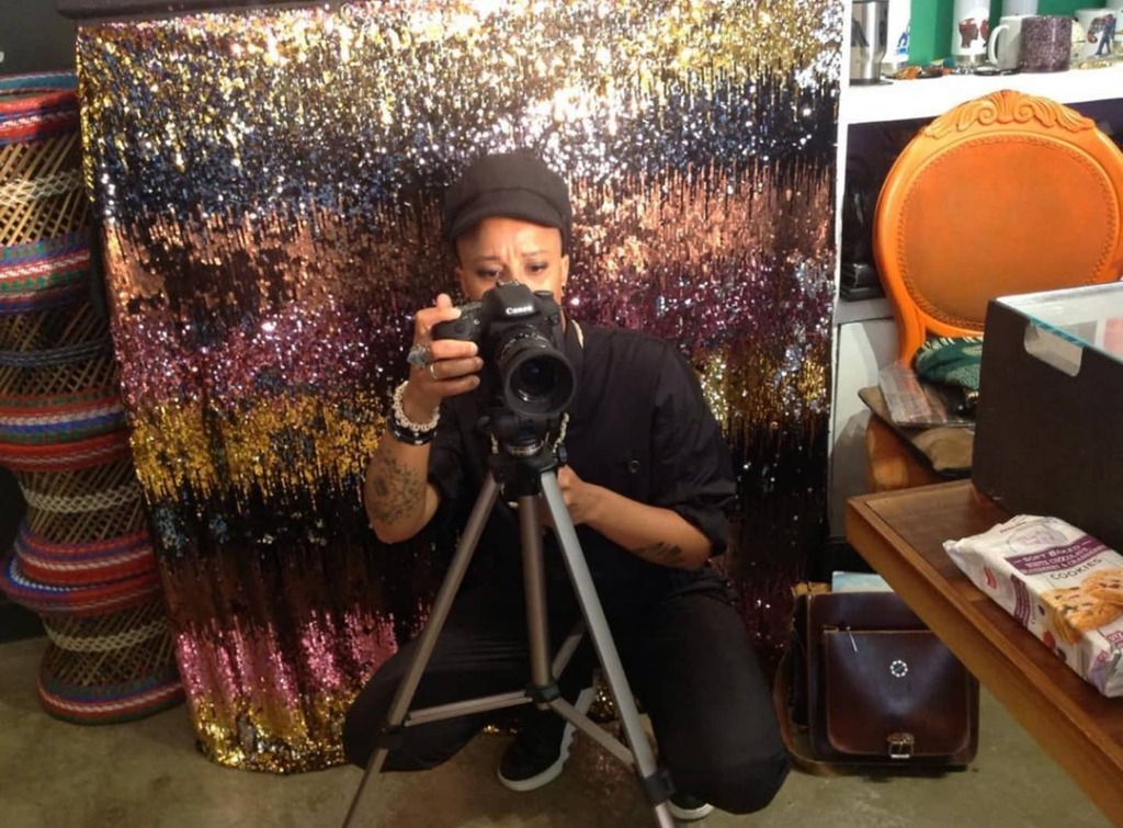 SadeGiliberti's tweet image. When you're the Presenter but are also asked to help set up the shots. 🎥😂😏

Throwback to filming with #FreakinFuture back in July. 

#jackofalltrades #masterofsome #digitalcontent instagr.am/p/CE9Mg8BDfuR/
