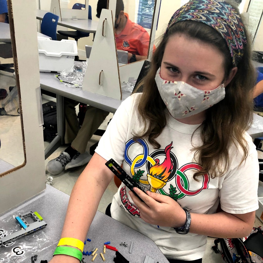 BollesSchool's tweet photo. This is the first week of practices for robotics teams on the Bolles Middle School Bartram Campus. Students are gearing up for a history-making season, which will be mostly virtual and includes coordination with at-home team members. #BollesRobotics #BollesTogether https://t.co/gMlenlH1GB