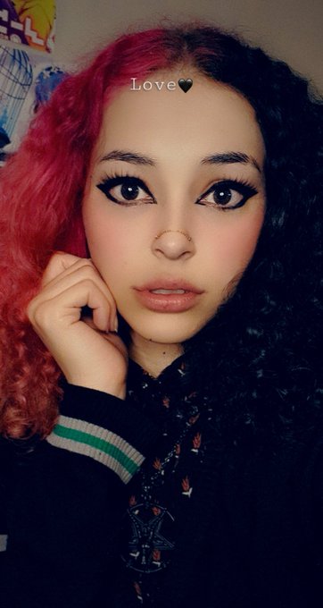 Sabrina_Nite’s pics and videos