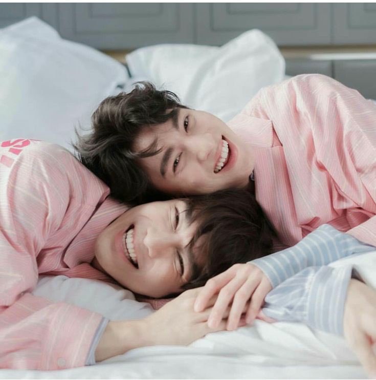 A thread of  #MewGulf holding hands Please feel free to add you favorite pictures as well   #MewGulf