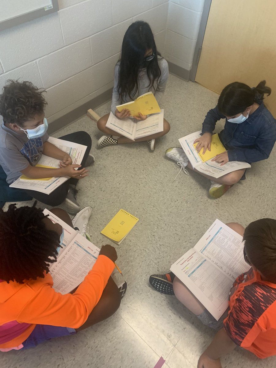 ReedToBeReady's tweet photo. Lots of great text-based discussion happening about Love That Dog and the main character, Jack! 🐶#readersareleaders #anewday4 @RSELions @AnnHaley_RCS @KeglerLisa https://t.co/QaS7RKvX6p