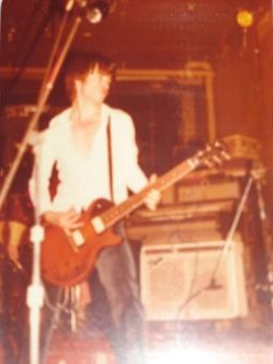 joeypinter's tweet photo. #joeypinter @MaxsKansasCity
#velvet pants
#1976
#Fuse
#Knots https://t.co/zkzQkEyz87