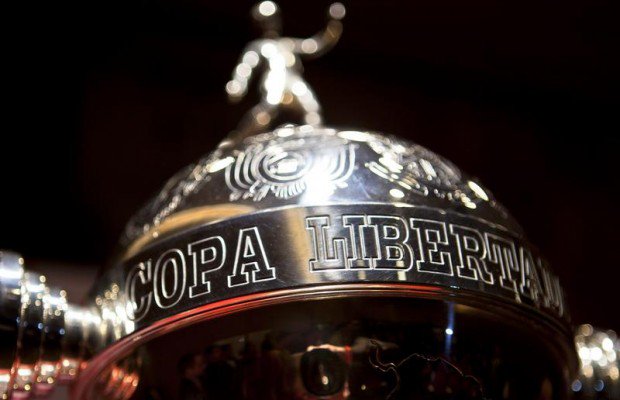 mundodabola's tweet photo. OFICIAL: O SBT vai transmitir a Libertadores com exclusividade na TV aberta! https://t.co/QjvXSdRRBn