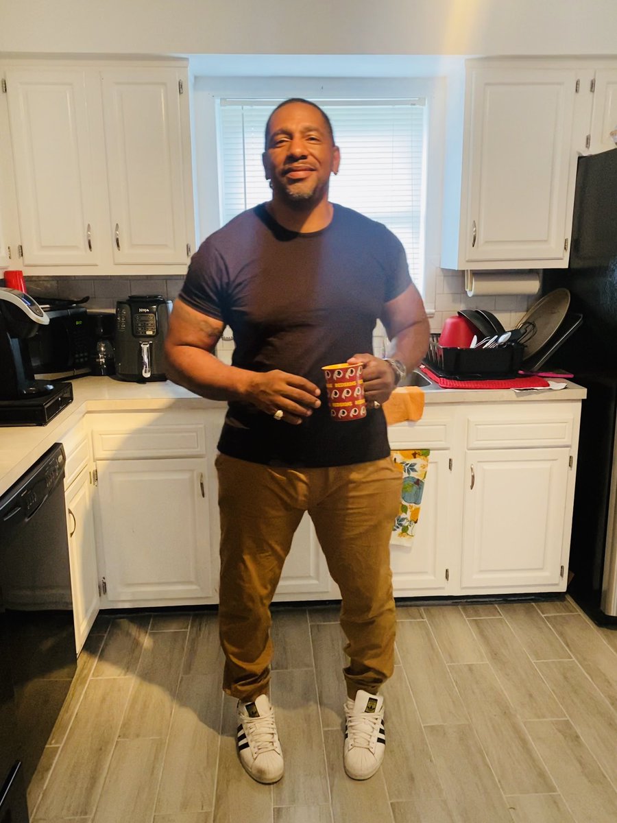 Good morning I love you so❤️❤️❤️❤️....Lee Walker &amp; Spirit #nfl is here! #maxwellhousesmoothebold