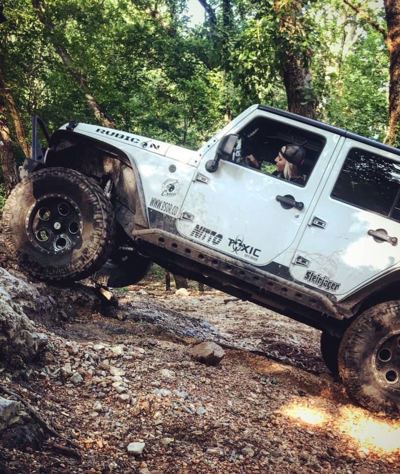 BigSnatchOffrd_'s tweet photo. #TrailThursday - where’s your favorite place to wheel????? Our #SnatchBabe loves hittin’ trails in DISNEY, OKLAHOMA! 🤟🏼
—————————————————
#bigsnatchoffroad #bsor #jeep #bsorco #gotsnatched #snatchcrew #4x4 #offroadshop #fredricksburg #virginia #localbusiness #bigsnatch #va https://t.co/sOs6KQDRLW