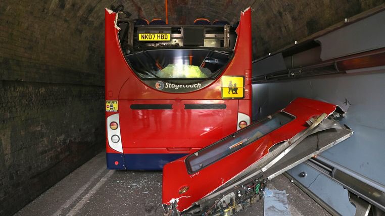 veetmaya's tweet photo. Winchester bus crash: leaves 3 children 'seriously' injured #privatisation #lackOfTraining
https://t.co/kKTfmc02PC @comadad @BusSafetyRep https://t.co/YzdRhqTwst