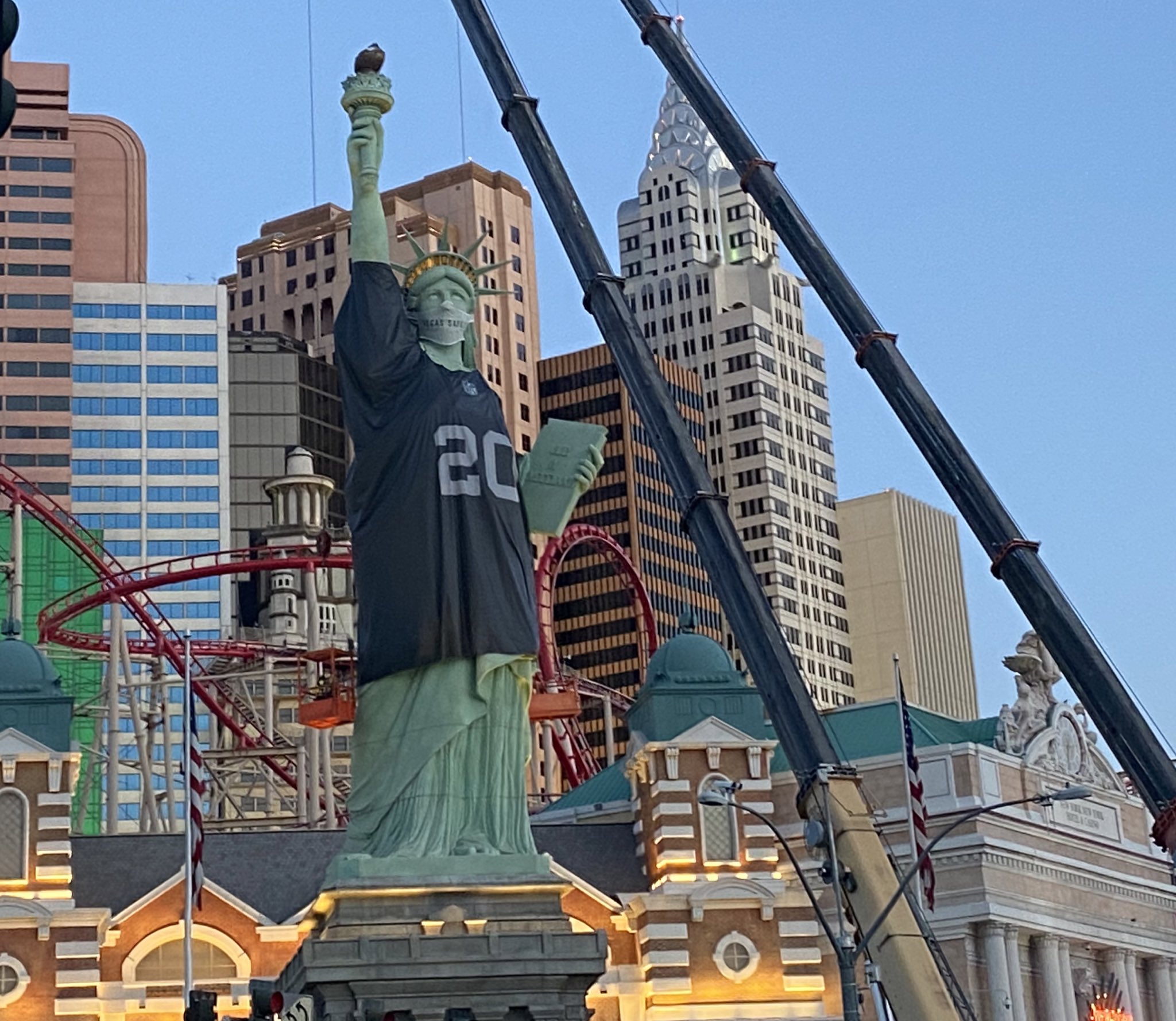 raiders statue of liberty
