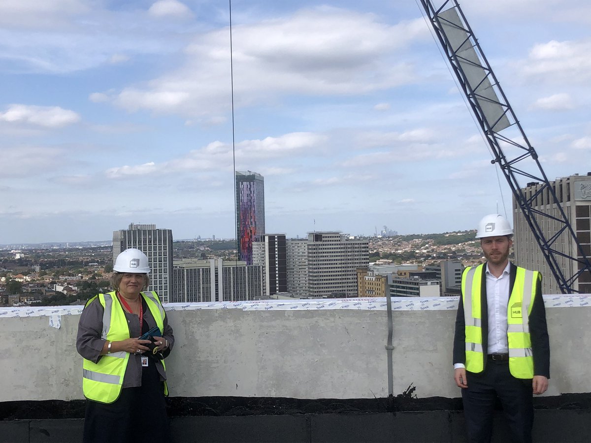 90 #Croydon families will get council homes at council rents in a new apartment block as part of a 513-home town centre development being built by @HUB_Residential that had a topping-out ceremony today with @alisonb4croydon