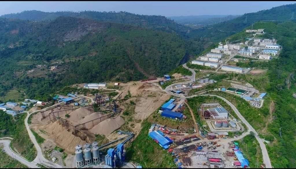 imIftikharUddin's tweet photo. Under Construction #KarotHydropowerProject

- 720MW on #Jhelum river under #CPEC
- Asphalt Core Rock fill dam
- Surface Powerhouse equipped with 4 x 180 MW Francis-type units
- Expected completion date: 2021-22
Civil works 90% completed

  #Pakistan  🇵🇰🇨🇳 https://t.co/8qckkmeu70
