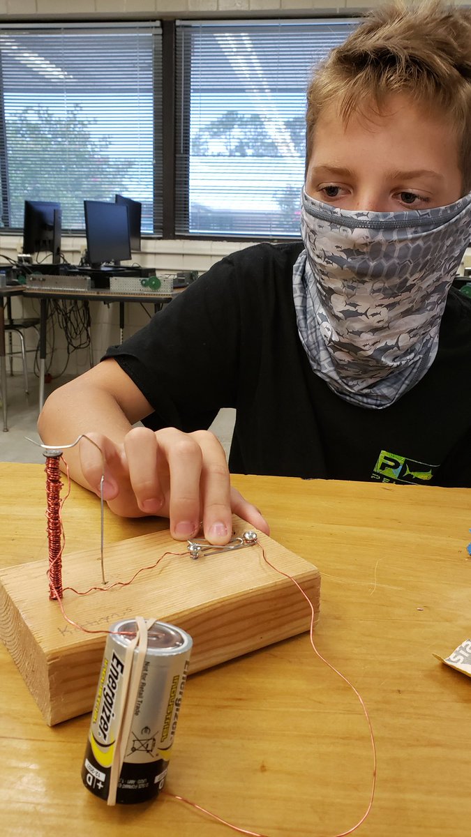 AllisonCTE's tweet photo. MCMS @PLTWorg Electronics Morse Code Machine — cohorts can’t stop this learning opportunity! #CTETheHotTopic #careerready #everystudent #ShineTheLifht @lee_a_oneal @CTEforNC https://t.co/VqxikHcVuW