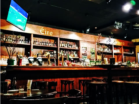 自由が丘 Net 南口駅から30秒 深夜もok 自由が丘最大規模のバー Irishpub Clann アイリッシュパブ クラン 現在大々的なイベントは開催されていませんが 100名以上のイベントやパーティも可能の大箱は 普段はライブイベントやスポーツ観戦も大人数で