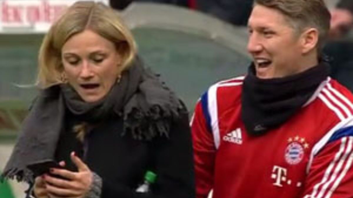Iconic moment ft.  @BSchweinsteiger