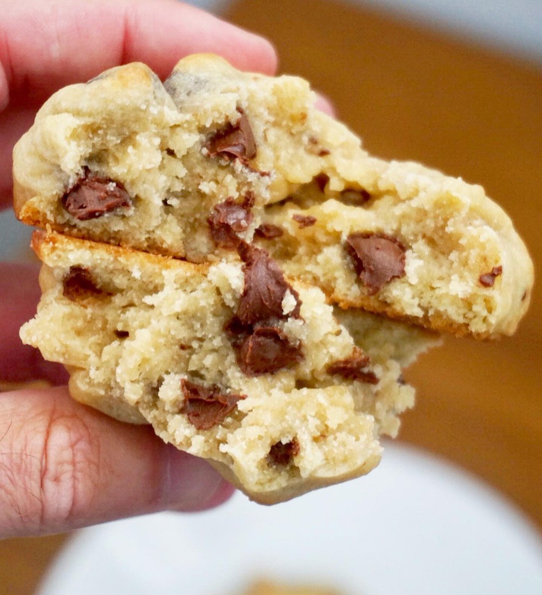Some days there’s simply nothing as satisfying a classic #chocolatechip cookie. 🍪🍪🍪 #mmtm #cookiesofinstagram #cookies (cc: <a href="/cookiesbymia/">CookiesByMia</a>)