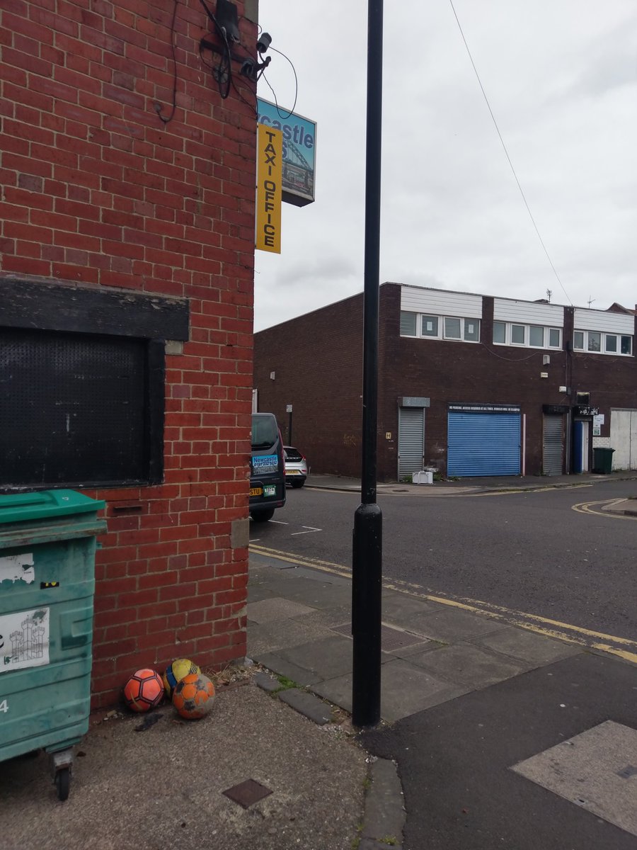 neat_sleeper's tweet photo. @Lostfootballs Shields Road, Newcastle https://t.co/cK08sW5TPF