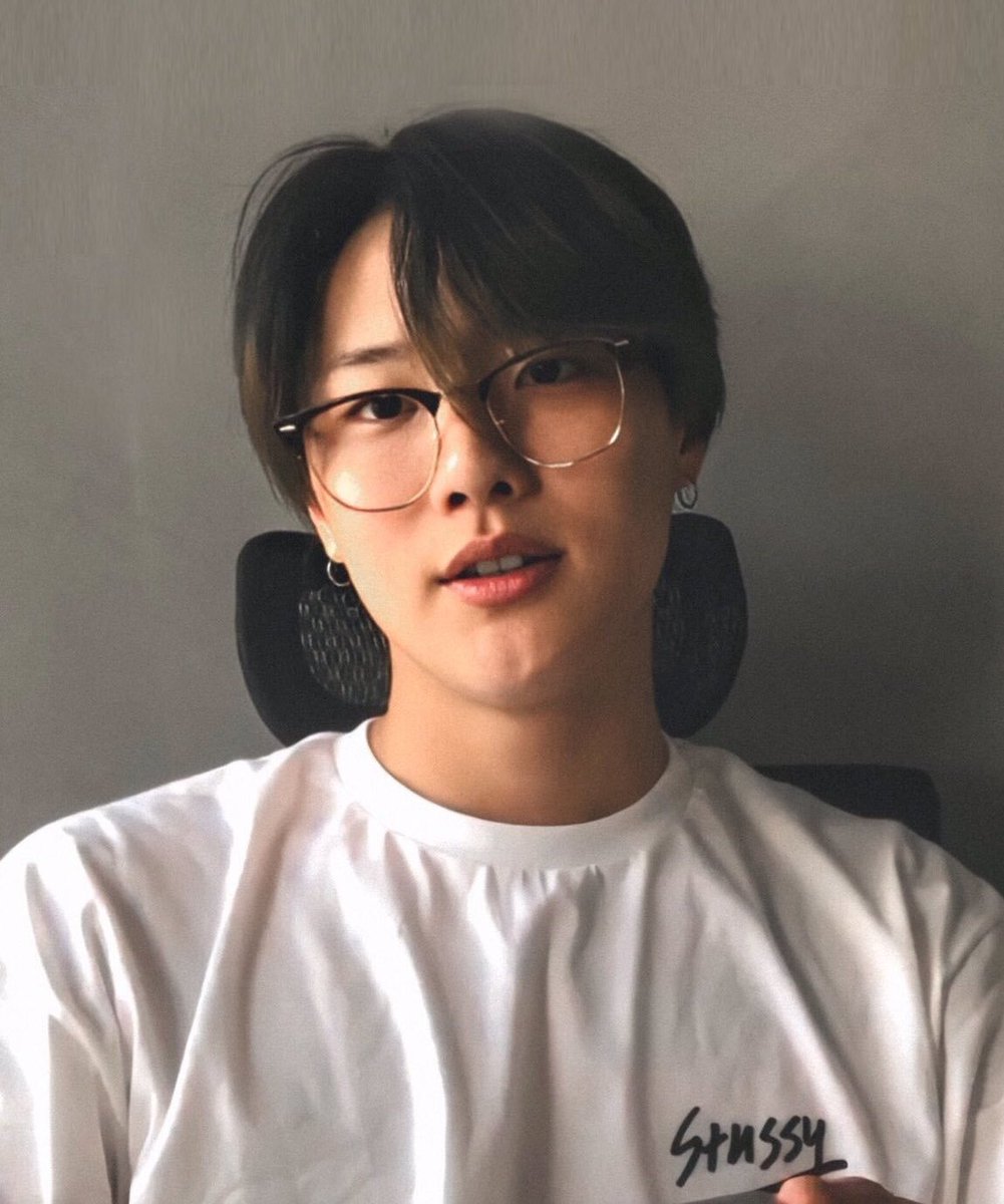 พิซึงยอนผมดำกับเสื้อขาวๆ พูดได้คำเดียวเลยว่าผัว แสนผัว ตุยยยยย