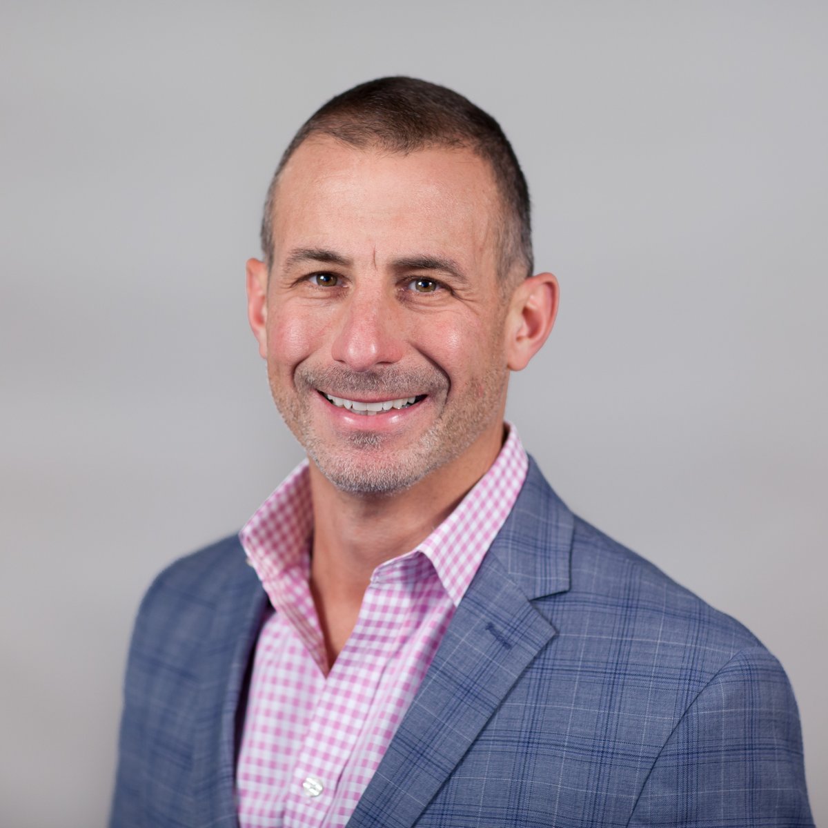 smartasset's tweet photo. Today we're happy to announce the promotion of Dave Frisone to Chief Revenue Officer! Well deserved. Click below to read our full announcement: https://t.co/815AQUXnv4
#SmartAsset #SmartAdvisor #LiveConnections #DaveFrisone #Sales #chiefrevenueofficer #CRO #Promotion https://t.co/FvsW4AIRro