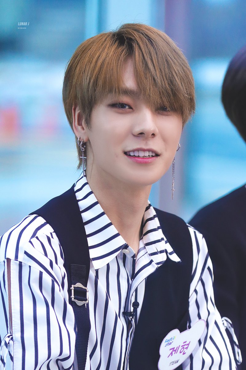 990420com's tweet photo. 191111

사랑해사랑해사랑해널!

#1TEAM #제현 #JEHYUN @1team_twt https://t.co/LmOMhMJnHT
