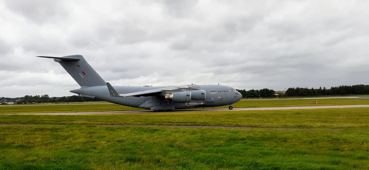 Donna_Roberts1's tweet photo. @RAFBrizeNorton @99Sqn @EDI_Airport seeing the C-17 Globemaster :) https://t.co/p8PSjSPnjr