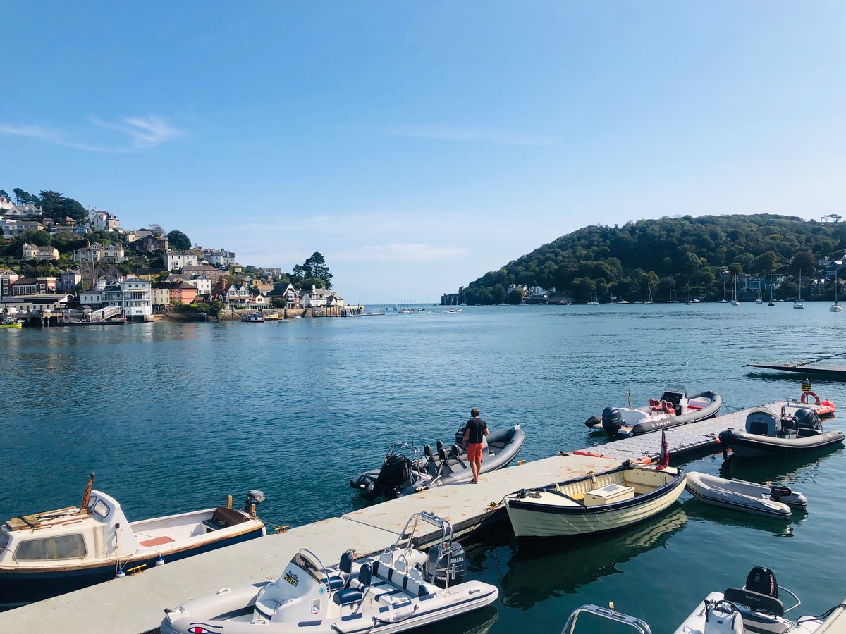 Urgent solicitors papers collection in Dartmouth today.....the view could be worse 😊

#devon #international #delivery #sameday #storage #containers #national