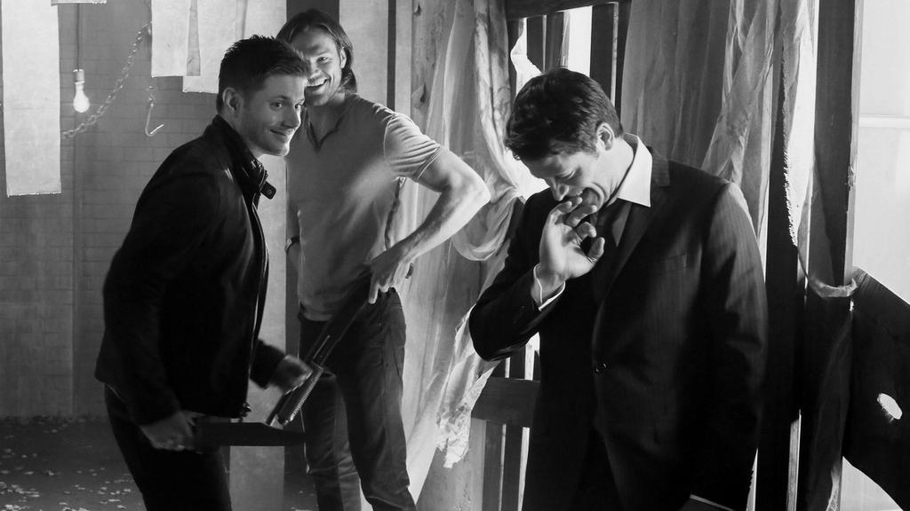 runawayshome's tweet photo. this show has been an emotional support for thousands of people out there, it has saved lives, it has made people love themselves, it has helped them find friends and we’ll forever be grateful of the cast &amp; crew of supernatural for making this happen for us. #ThankYouSupernatural https://t.co/gt4DL1iFEx
