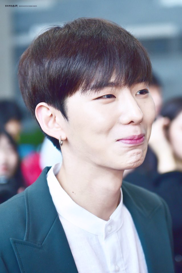 kihyun and his walnut chin ; a very cute thread !!