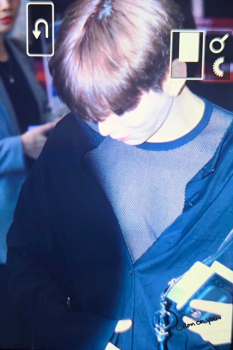 kihyun and his walnut chin ; a very cute thread !!