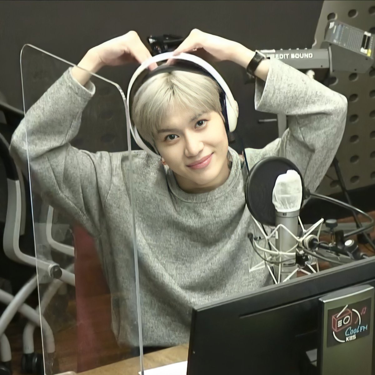 sometaems's tweet photo. A heart-shaped human being 💕😍
#Taemin #テミン #HDedit https://t.co/GposBh8xbV