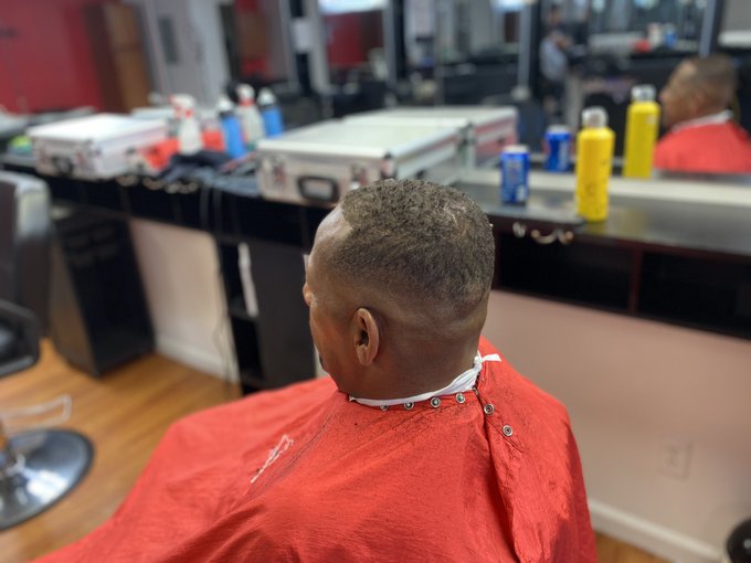 #StudentBarber 💈 https://t.co/as7dkekjtb<a href="/tag/studentbarber"class="tags">#StudentBarber</a>