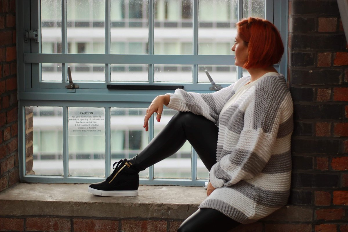 amandacfarrow's tweet photo. Recent photoshoot @DucieStMCR with #jamesfaulkinerphotography @amandacfarrow #model #redhair #blueeyes #siennaskyeboutique #onlocation #stylist
#photographer #establishedinwales 
@LifeinNW #fashionblogger  #embracinganewera @northwalesmag @cheshirelife #independentonlineboutique https://t.co/4nBjzYkLp9