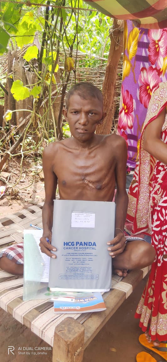 AENFOdisha's tweet photo. Here's a Cancer affected patient,Bhagirathi Behera,Age:- 30, from Nediguda,Block:- Khajuripada, Dist:- Kandhamal. Got help of 17000/-
From the District adminstrative, which was negligible. Appealing for help.
@CMO_Odisha @dpradhanbjp
@DMKandhamal @sabyaactor https://t.co/6wLp8ORV61