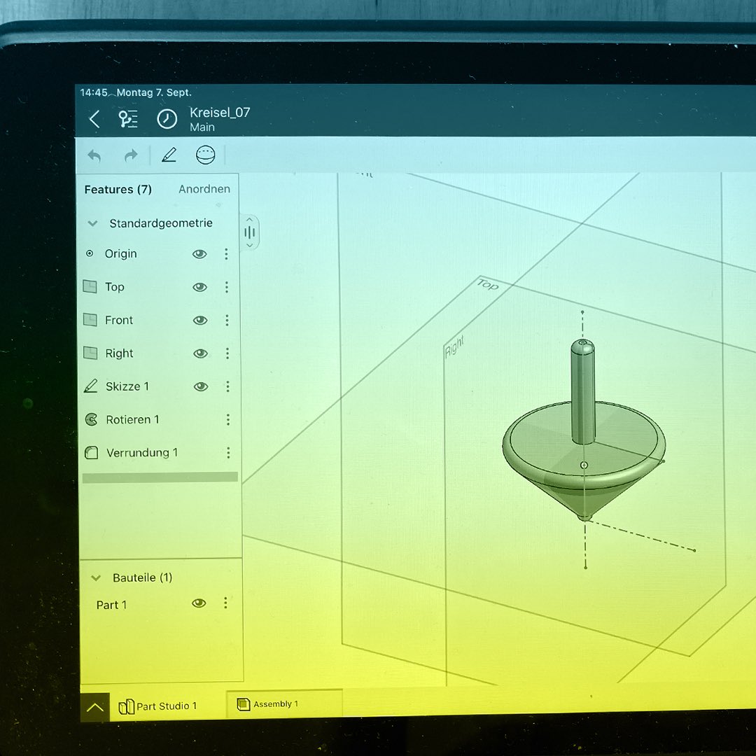 eduzis_sek's tweet photo. Im technischen #Projektunterricht der 3. Sek am Schulhaus Seehalde ist unter anderem #3dmodeling per Computer Aided Design #CAD auf dem #iPad6 mit #onshapecad im Angebot. #eduzis #3D #1to1ipads https://t.co/ClDbGVYRdo