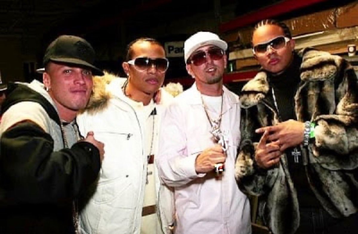 alexisyfido's tweet photo. #TBT junto a @lunytunes #tunes #masflow2 #losbenjamins https://t.co/nNo5gctmYr