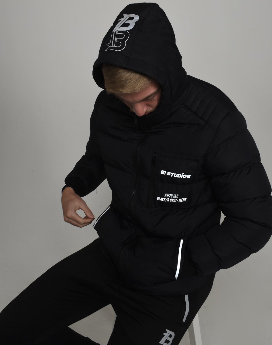 Bakary_Manjang's tweet photo. BLACK OUT collection available online next week Friday 18th.. #B1 #BLACKOUT https://t.co/mpuuTG3gwV