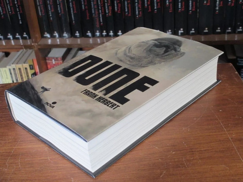 Fatty_Martin's tweet photo. ✨SORTEO✨

Edición de lujo de DUNE ilustrada.

Para participar:
-RT al tuit
-Seguirme (@Fatty_Martin)

Hasta el 15 de septiembre. 
Mucha suerte 🍀 https://t.co/zipabKarkf