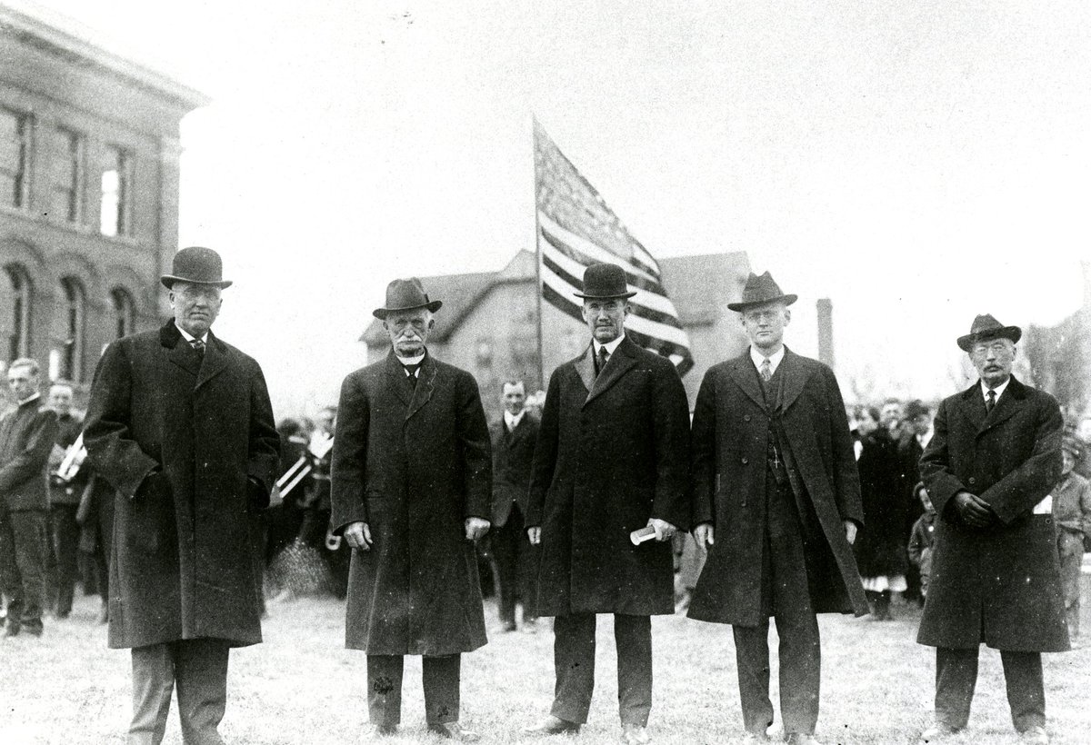 CordArchives's tweet photo. April 6th, 1917 marked the declaration of war by the United States, and the official entry of the country into WWI. On this Thursday, the day before Patriot Day, we take a moment to remember the students who enlisted during this conflict, and the students who continue to serve. https://t.co/fKd14UkUmS