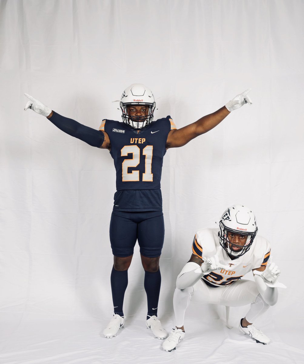 CoachJPrince's tweet photo. New week, Same Mindset... #texasweak https://t.co/uIHpufV3WN