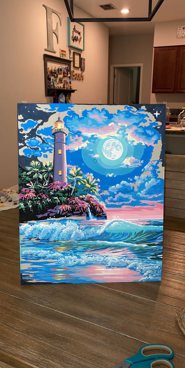 katytxylor's tweet photo. just trying to show off my painting 🤩🎨 https://t.co/b9QLeuSBjP