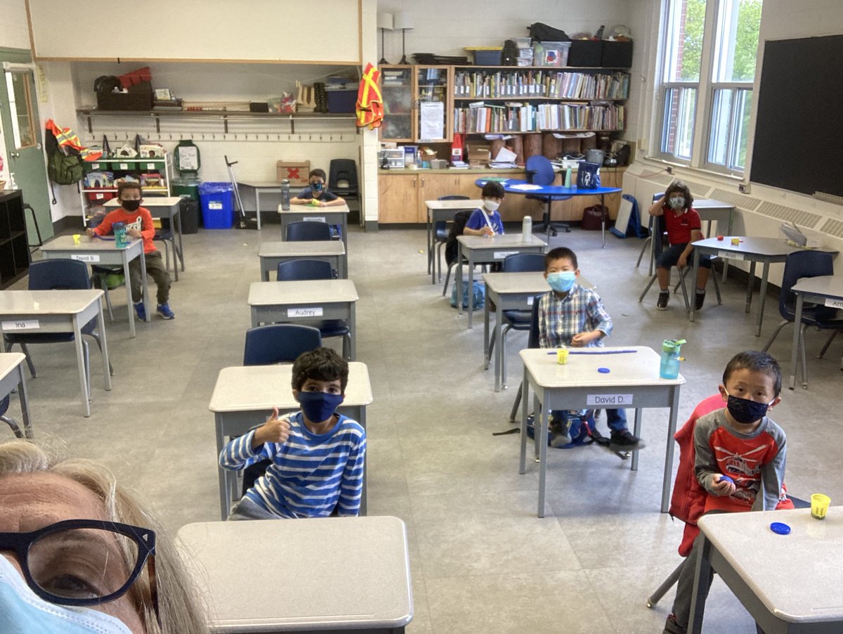 HDSB_Frankovich's tweet photo. The staggered entry plan worked really well today. Having smaller groups in each classroom was helpful for everyone.
We look forward to seeing the other half of the students tomorrow! https://t.co/O4EwriK5bV
