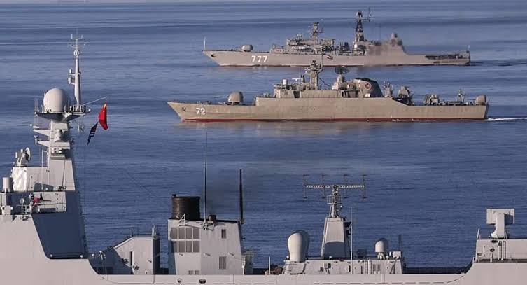 EnglishFars's tweet photo. Iranian, Chinese, Russian Military Forces to Participate in Joint Wargames
https://t.co/i07nma23XC https://t.co/BxNrIFHOZg