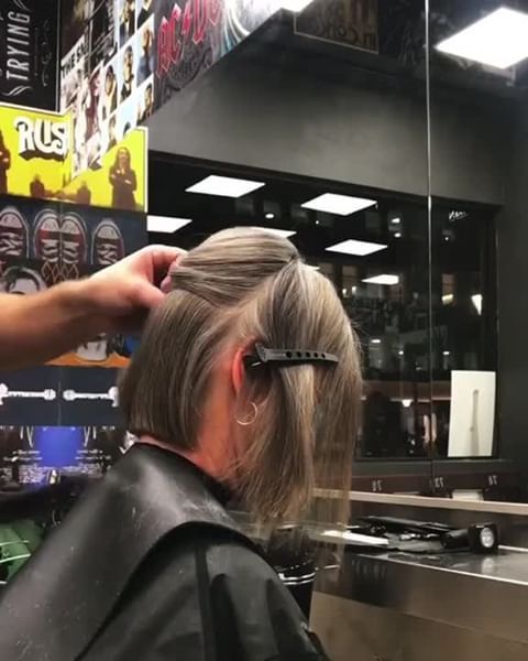 SamVillaPro's tweet image. The #SamVilla Streamline #Shear 6.75" - perfect for #pointcutting and #texturizing. Prepare the #hair with @Redken One United lightweight hair treatment - equipped with 25 benefits for a softness effect while cutting. #SamVillaTools 

WATCH HERE: buff.ly/32Yhq6z