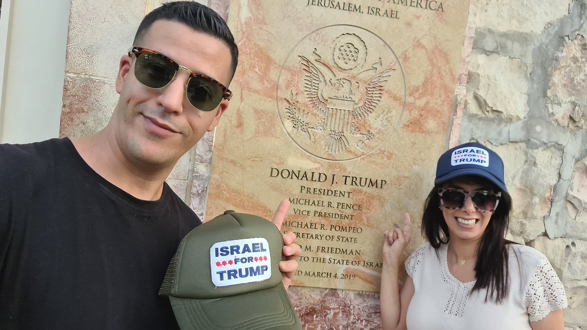 Ariel_iluz's tweet photo. קפצנו להגיד תודה.
@AmramAyelet 
#MAGA2020 #ISRAEL4TRUMP https://t.co/GczCJmsmF9