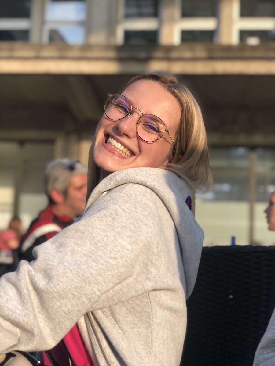 BlancElizea's tweet photo. Juste pour vous donnez le sourire ✨ https://t.co/XYlw2sSJUg