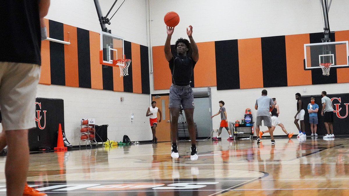 GoCamelsMBB's tweet photo. Putting in the work!
#TogetherToday
#RollHumps 🐪🏀 https://t.co/bAbEb8hhi9