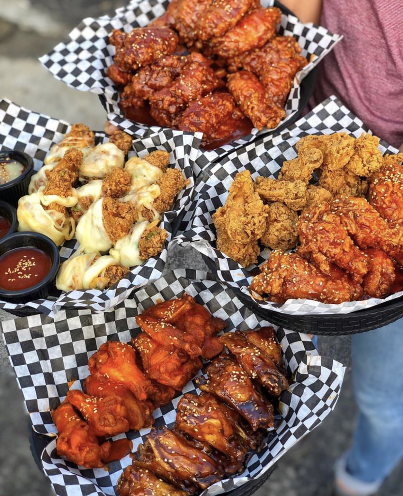 _KoreanFood's tweet photo. Korean fried chicken 🤭 #KoreanFood https://t.co/lkMkdwsUvv
