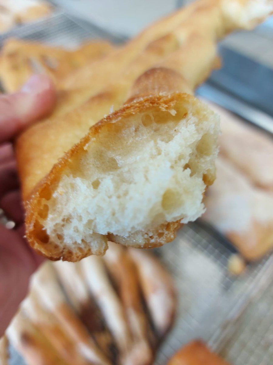 WaterfrontDC's tweet photo. Fantastic to see our @donnycollege Level 3 Patisserie and Confectionery Students today. Excellent Garlic &amp; Herb Fougasse and Ciabatta Bread and Dough products. #skills #pastrycourse #welcome #chefs https://t.co/mFYgpyWWKj
