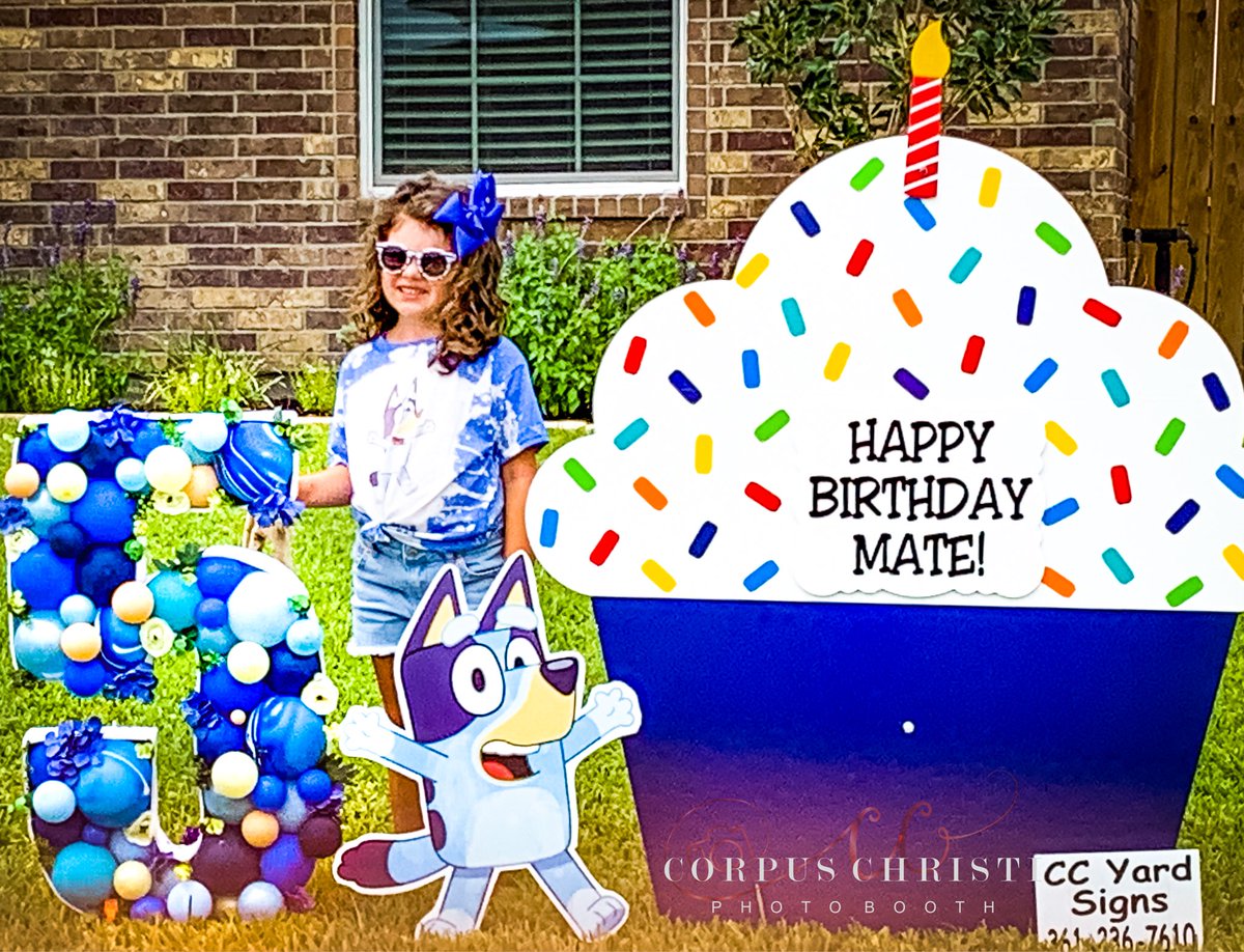 BoothCorpus's tweet image. It was a BLUEY themed YARD PARTY 🎉 for this birthday beauty! Featuring our 2.5FT #MosaicBalloonNumber 🎈

Thank you again Crystal! 🙏🏽💖

Looking for a similar setup? Please contact us &amp;amp; our friends CC Yard Signs - Corpus Christi.

#CorpusChristiPhotoBooth
#CCTX
#YardParty